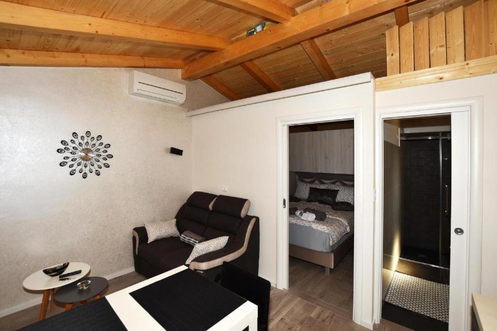 Deluxe Apartment Nono- Anex Building بوريتش المظهر الخارجي الصورة